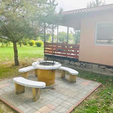 Tenisz Vendeghaz Apartament Ordacsehi